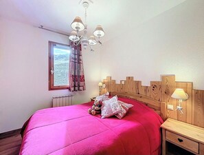 2 bedrooms, travel crib - Le Corbier, your sunny T3 at the foot of the slopes, ideal for the whole family! (Villarembert)