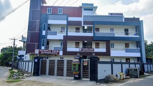 Ảnh chưa phân loại, 2 trong số 28 ảnh, nút