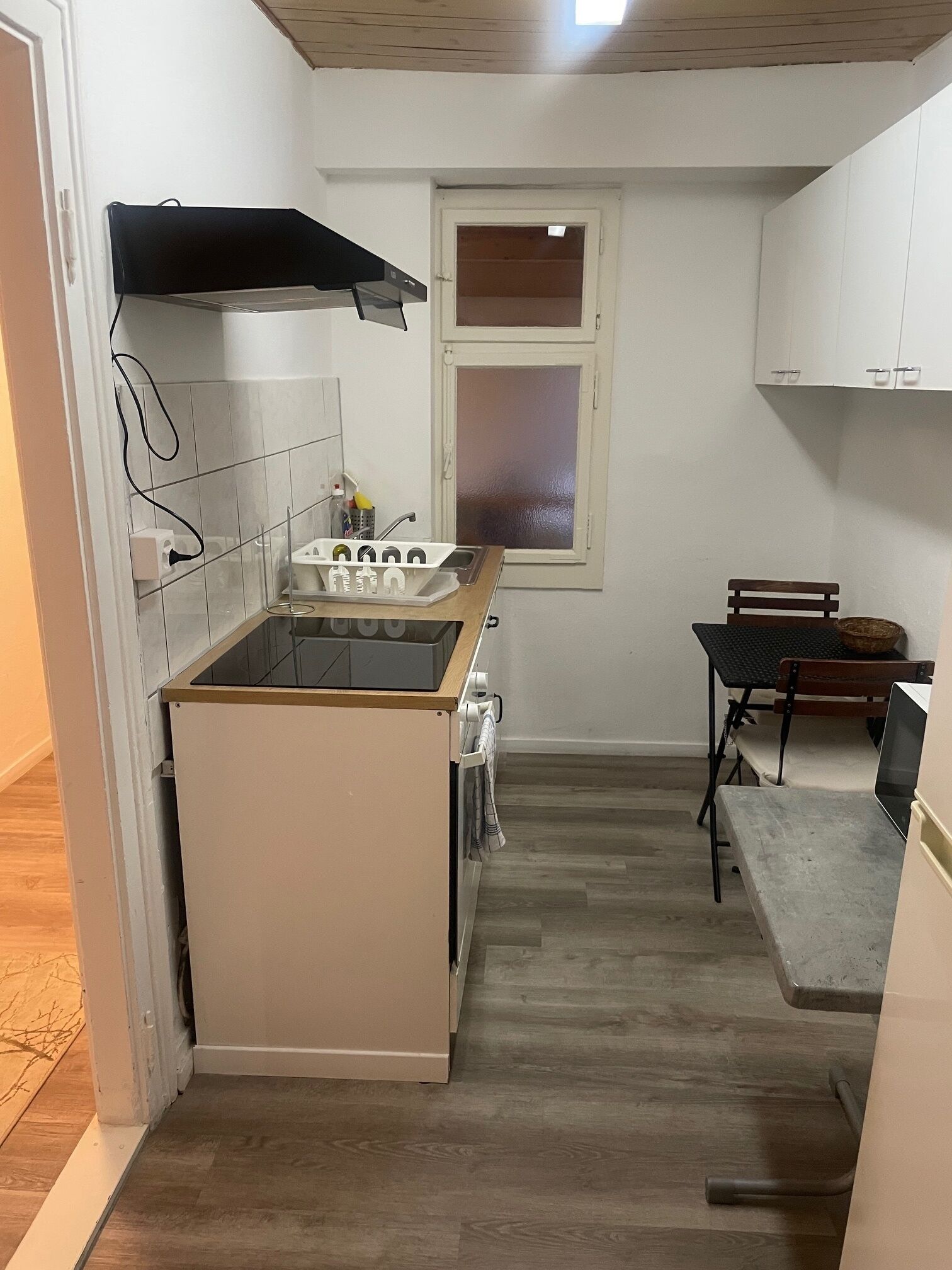 Apartemen, 2 kamar tidur, Bebas Asap Rokok, pemandangan kota | Dapur pribadi | Lemari es, microwave, kompor, dan peralatan masak/sendok-piring