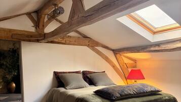 4 chambres, fer et planche à repasser, Wi-Fi, draps fournis