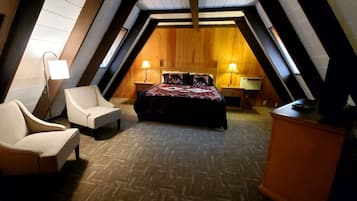 Signature Chalet, 3 Bedrooms, Patio, Mountainside | Individually decorated, individually furnished, iron/ironing board