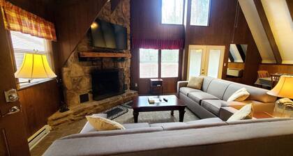 Mountain Getaway - Hidden Creek Chalet
