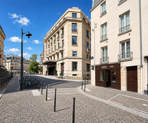 💙Studio Saint Victor, next to Notre Dame 🤍, lovely decorated, very quiet ❤️