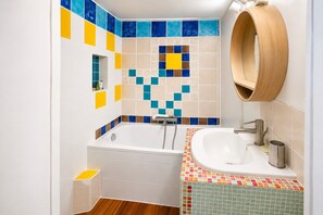 Articles de toilette (gratuits), serviettes fournies, savon