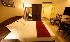 In-room safe, iron/ironing board, free WiFi