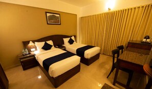 Classic Twin Room, City View | In-room safe, iron/ironing board, free WiFi