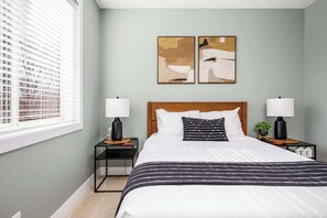 2 bedrooms, desk, iron/ironing board, travel crib