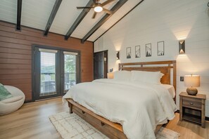 2 chambres, fer et planche à repasser, Wi-Fi gratuit, draps fournis