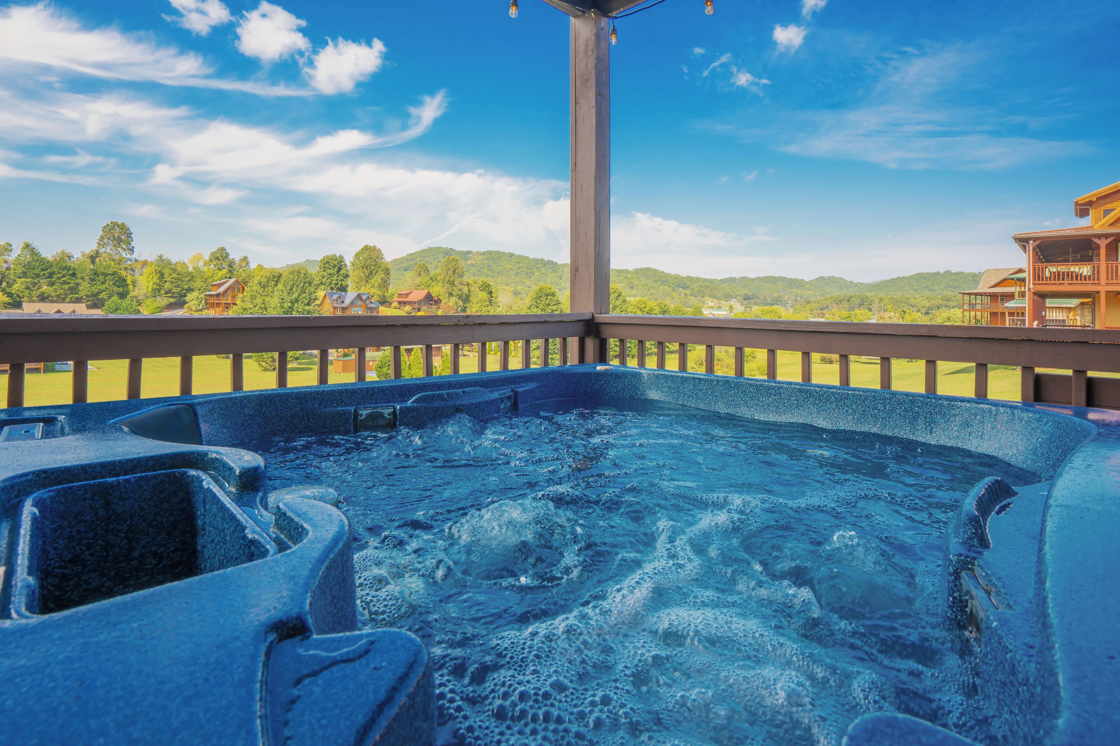 Tina de hidromasaje al aire libre