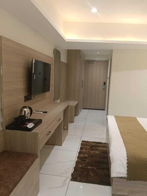 Deluxe Double Room | Bathroom