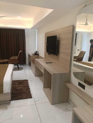 Deluxe Double Room | Free WiFi