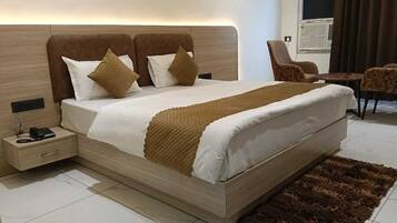 Executive Double Room, Balcony | Free WiFi