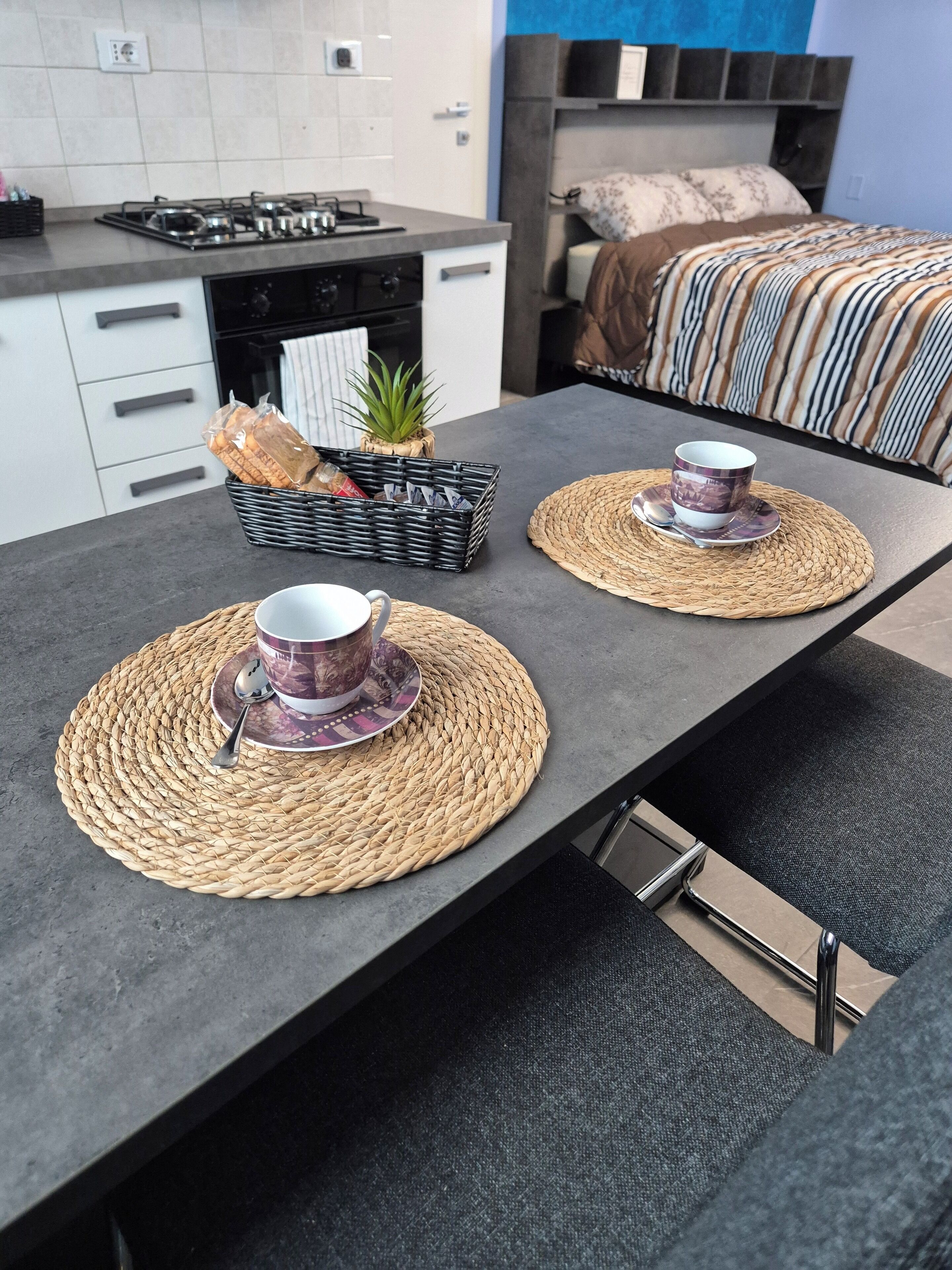 1 camera, ferro/asse da stiro, Wi-Fi, lenzuola