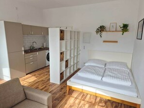 Bügeleisen/Bügelbrett, kostenloses WLAN, Bettwäsche