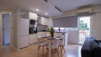 Réfrigérateur, micro-ondes, four, lave-vaisselle