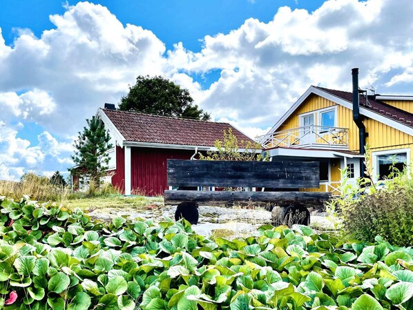 House | Exterior - 4 Person Holiday Home in Uddevalla (Uddevalla)