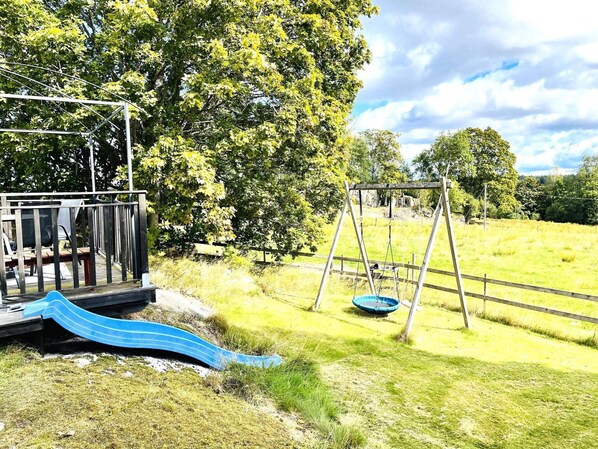 House | Children’s area - 4 Person Holiday Home in Uddevalla (Uddevalla)