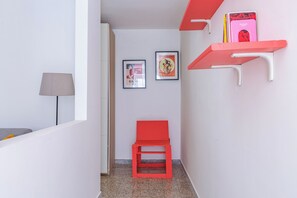 Interior detail - Romantic Place with Pines, cats and Stunning view (Naples)