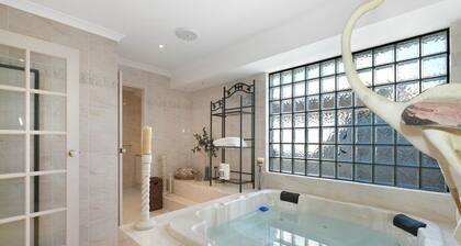 Beauty Between Lake & River