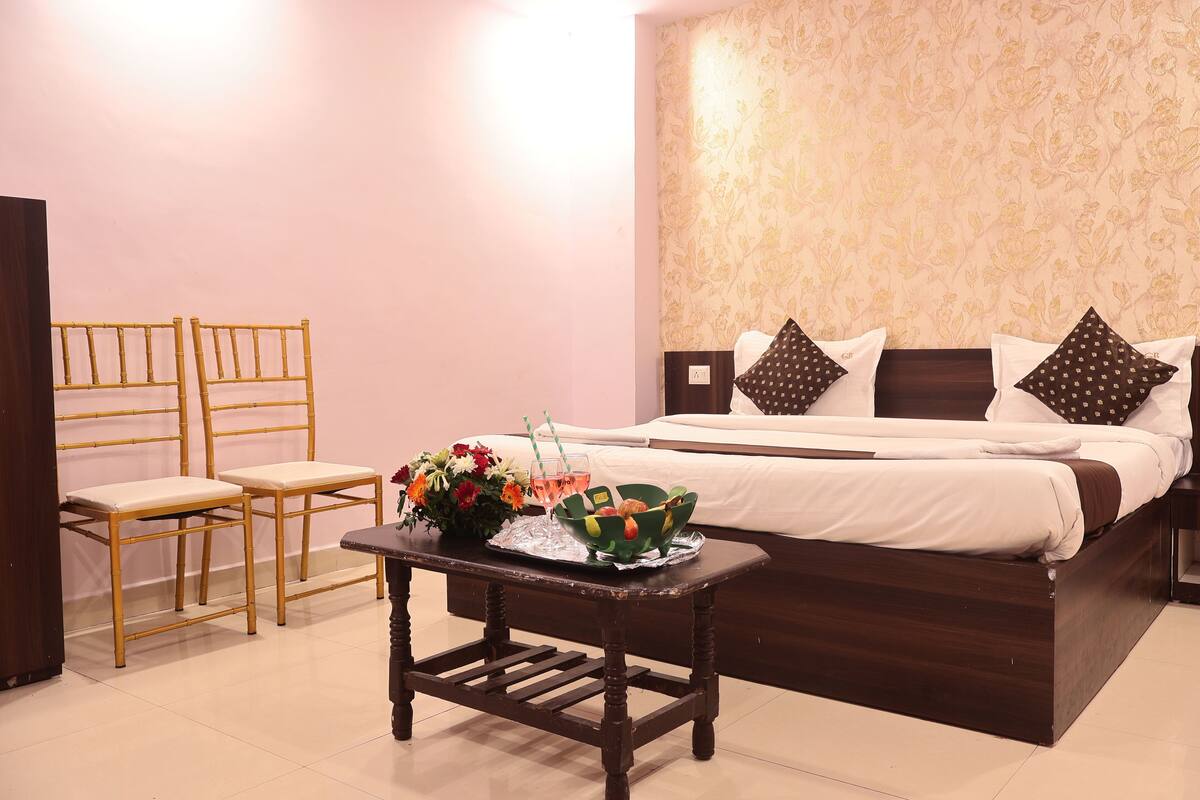Egyptian cotton sheets, premium bedding, down duvets, memory-foam beds