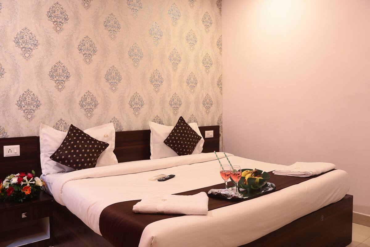 Egyptian cotton sheets, premium bedding, down duvets, memory-foam beds