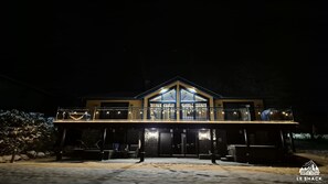 Exterior - Spa & Nature, Waterfront | Le Chalet Le Shack (Sainte-Aurélie)