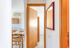 Interior - Holiday Home 'Ruggeri 1' with Private Terrace and Air Conditioning (Santa Maria di Leuca)