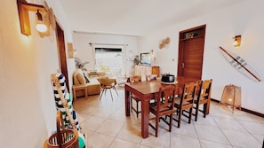 Departamento, 2 habitaciones, para fumadores, balcón | Comedor