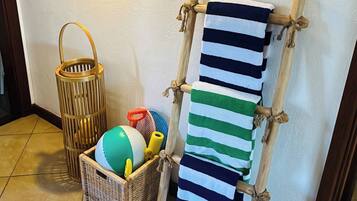 Apartment, 2 Bedrooms, Smoking, Balcony | Children's area