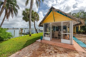 Outdoor dining - Waterfront Treasure Island Resort Heated Pool (Treasure Island)