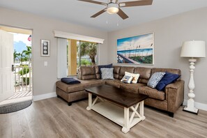 Smart TV - Waterfront Treasure Island Resort Heated Pool (Treasure Island)