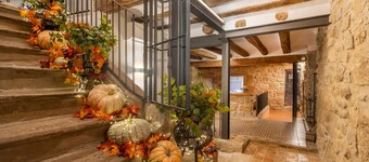 Apartment 'Àtic 1' with Private Terrace, Wi-Fi and Air Conditioning