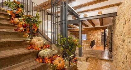 Apartment 'Àtic 1' with Private Terrace, Wi-Fi and Air Conditioning