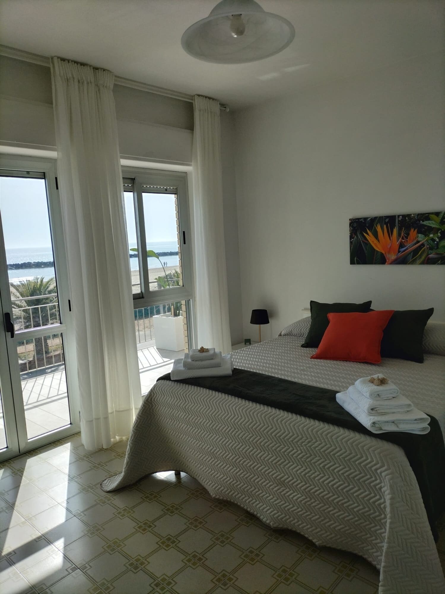 3 chambres, fer et planche à repasser, draps fournis