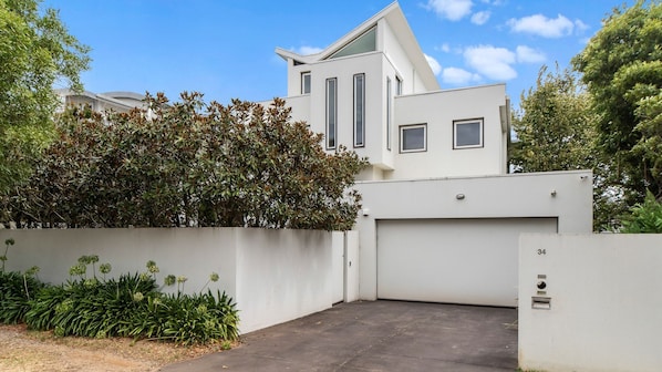 Exterior - Beleura Views in Mornington (Mornington)