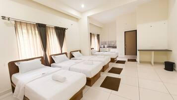 Family Quadruple Room | Egyptian cotton sheets, premium bedding, memory-foam beds
