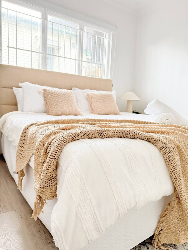 2 bedrooms, iron/ironing board, WiFi, bed sheets