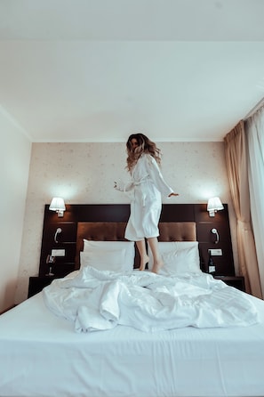 Double Room | In-room safe, iron/ironing board, free WiFi - Grand Hotel Coroana (Bistrița)