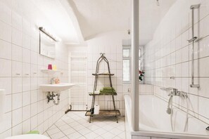 Towels, soap, toilet paper - Cozy apartment "Stübchen" at the foot of Königstein Fortress (Königstein)