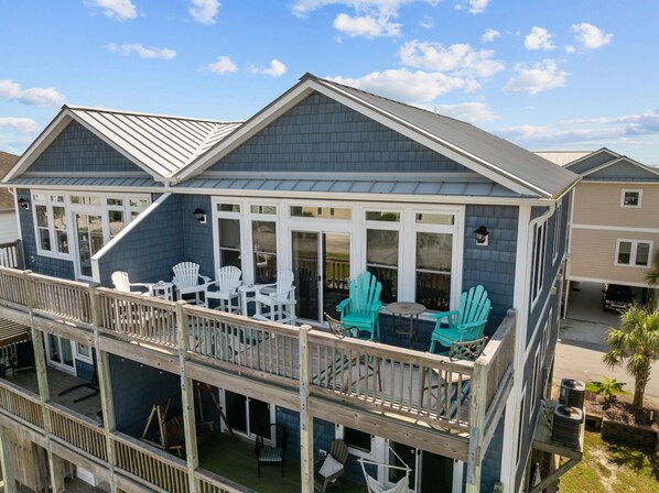 تناول الطعام بالخارج