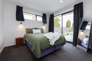 3 bedrooms, iron/ironing board, travel cot, free WiFi