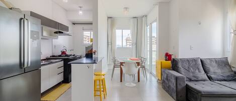 Basic Apartment | Living area