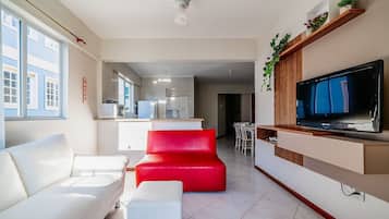 Basic Apartment | Living area