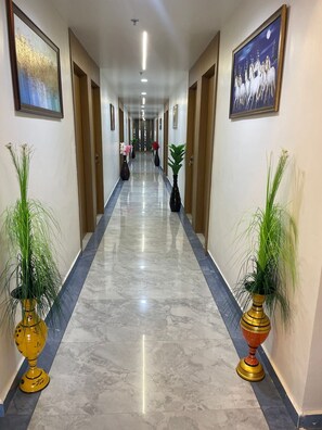 مدخل المنشأة