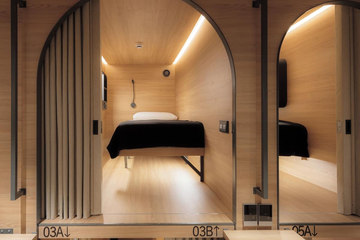 Superior Room | Premium bedding, laptop workspace, free WiFi, bed sheets