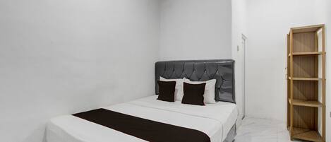 Habitación doble estándar | Escritorio, wifi gratis y ropa de cama