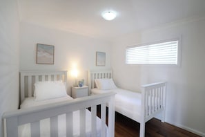 2 bedrooms, iron/ironing board, travel cot, Internet