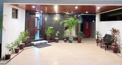 Guest Room in House with AC in Lahore