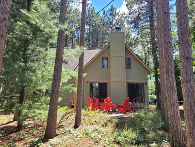 New!  Crystal Pines - Gorgeous Crystal Mountain Cabin Right at Crystal Mountain!