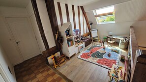 Children’s area - Large country house at the gateway to the Perche, 20 minutes from Chartres (Friaize)